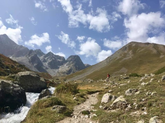 Hiker approching Col dArsine