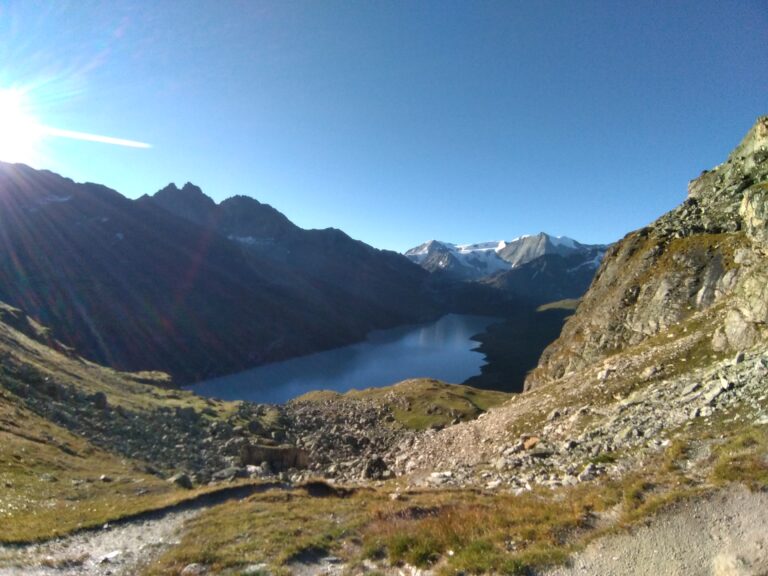 Lac de Dix, Walkers' Haute Route